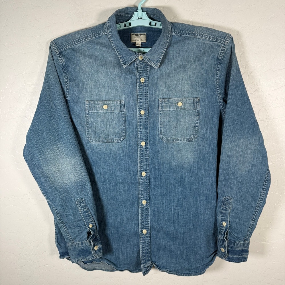 American Eagle Shirt Mens XL Blue Long Sleeve Button Up Denim Acid Wash Casual